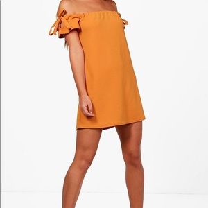 ✨MOVING SALE ✨ Off The Shoulder Tie Sleeve Dress